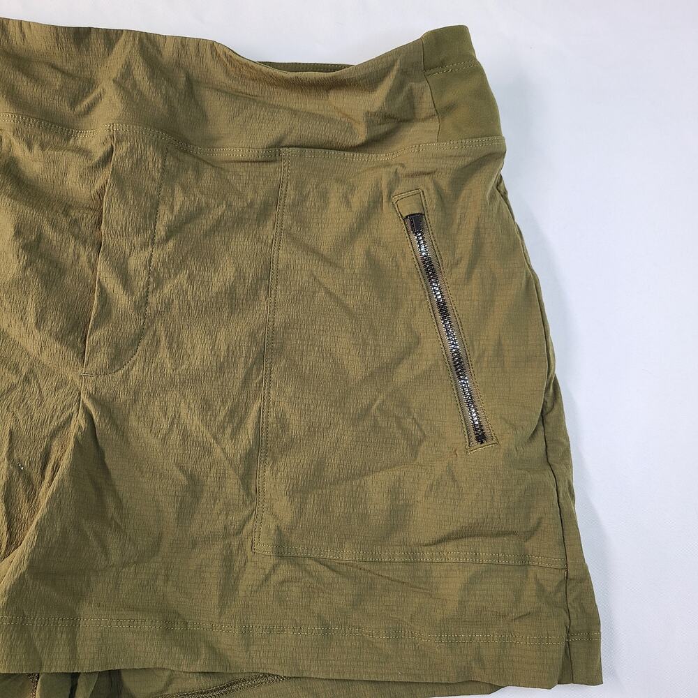 Athleta Trekkie North Shorts Olive green Mid-Rise Stretch Athleisure Sports 14 - Picture 3 of 8
